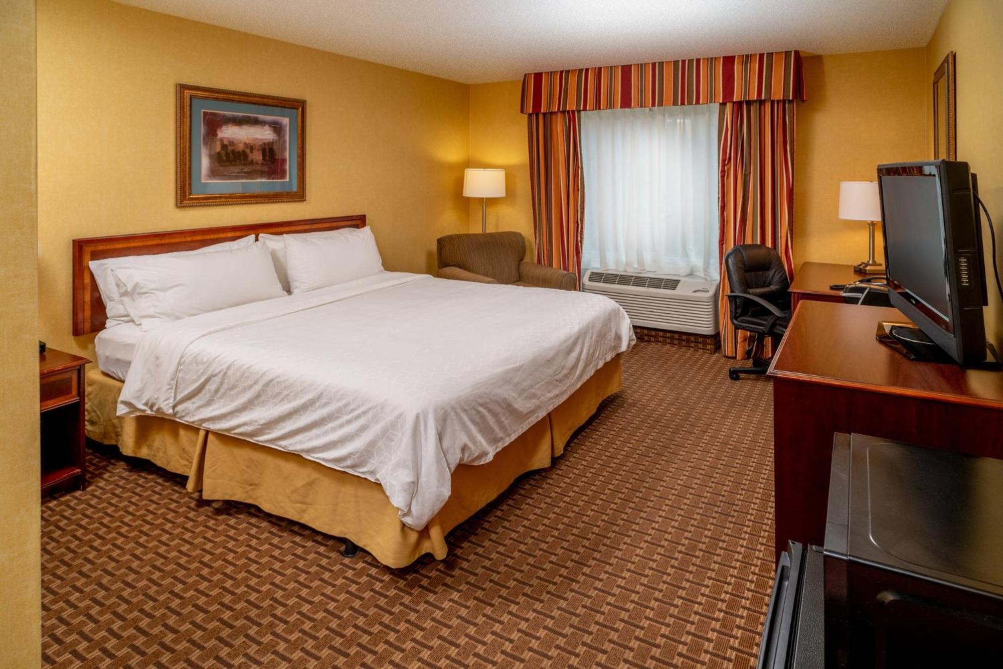 Holiday Inn Express And Suites Hazard By Ihg Exterior photo