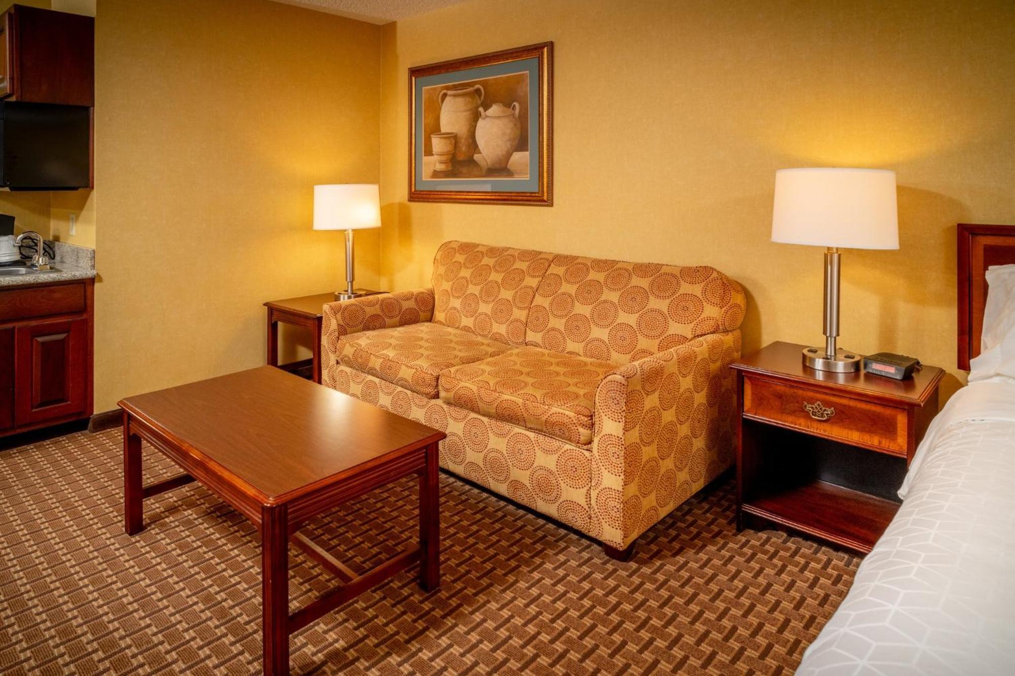 Holiday Inn Express And Suites Hazard By Ihg Exterior photo