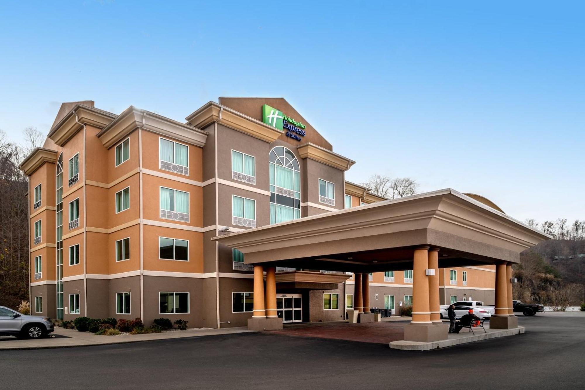 Holiday Inn Express And Suites Hazard By Ihg Exterior photo