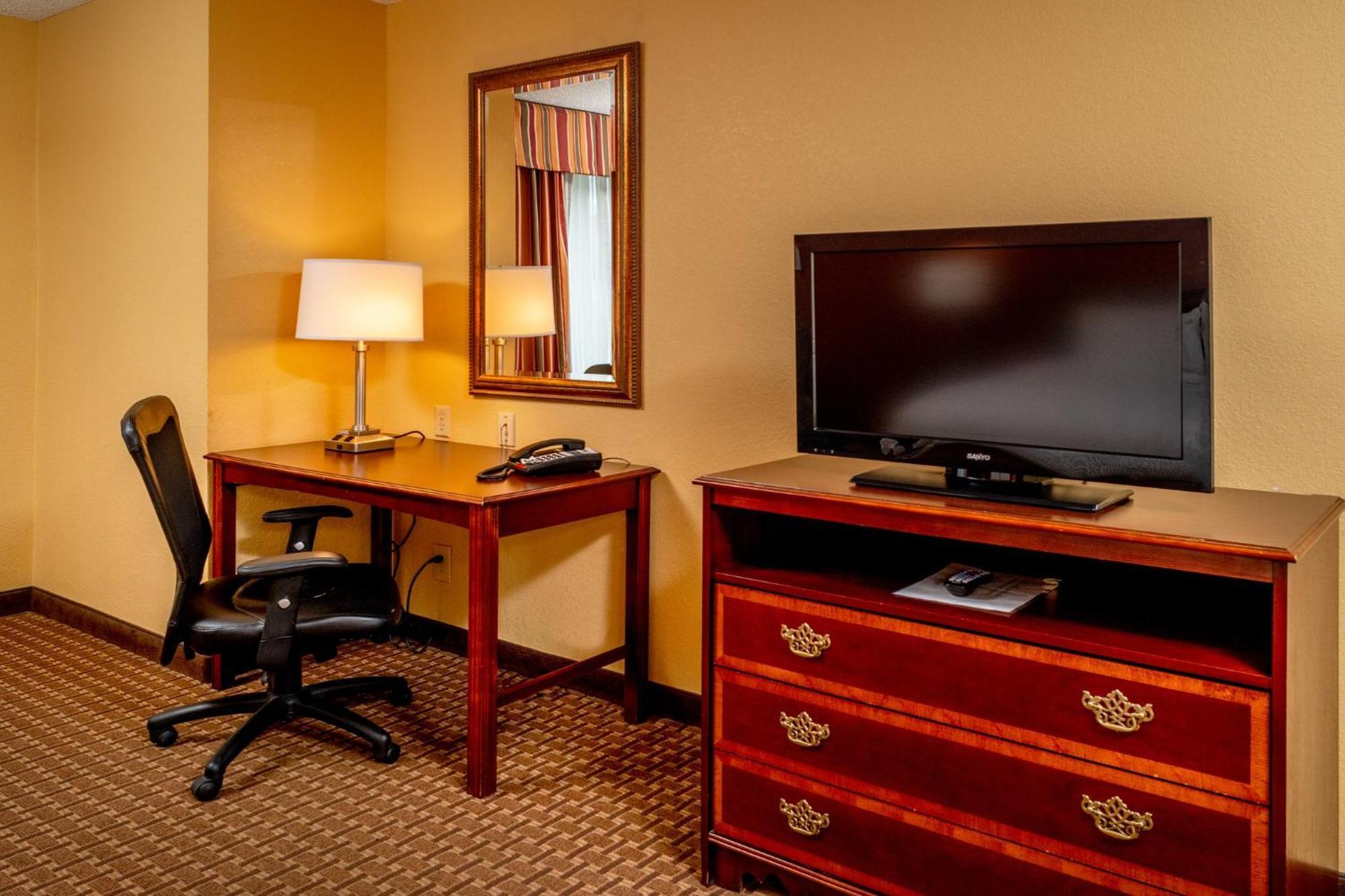 Holiday Inn Express And Suites Hazard By Ihg Exterior photo